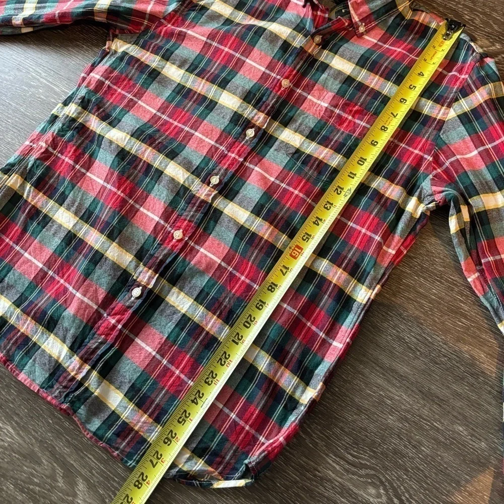 J. Crew Oxford‎ plaid men’s button down shirt. Size Medium